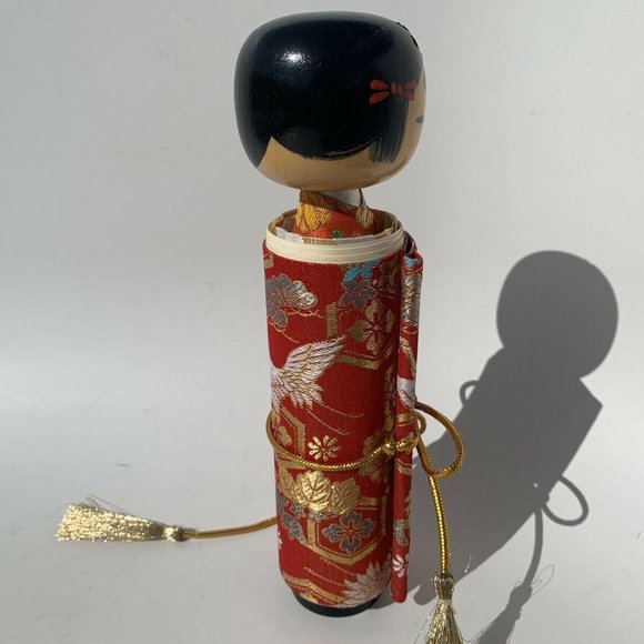 Wooden Geisha Girl With Scroll Handcrafted Japan - Picture 4 of 8
